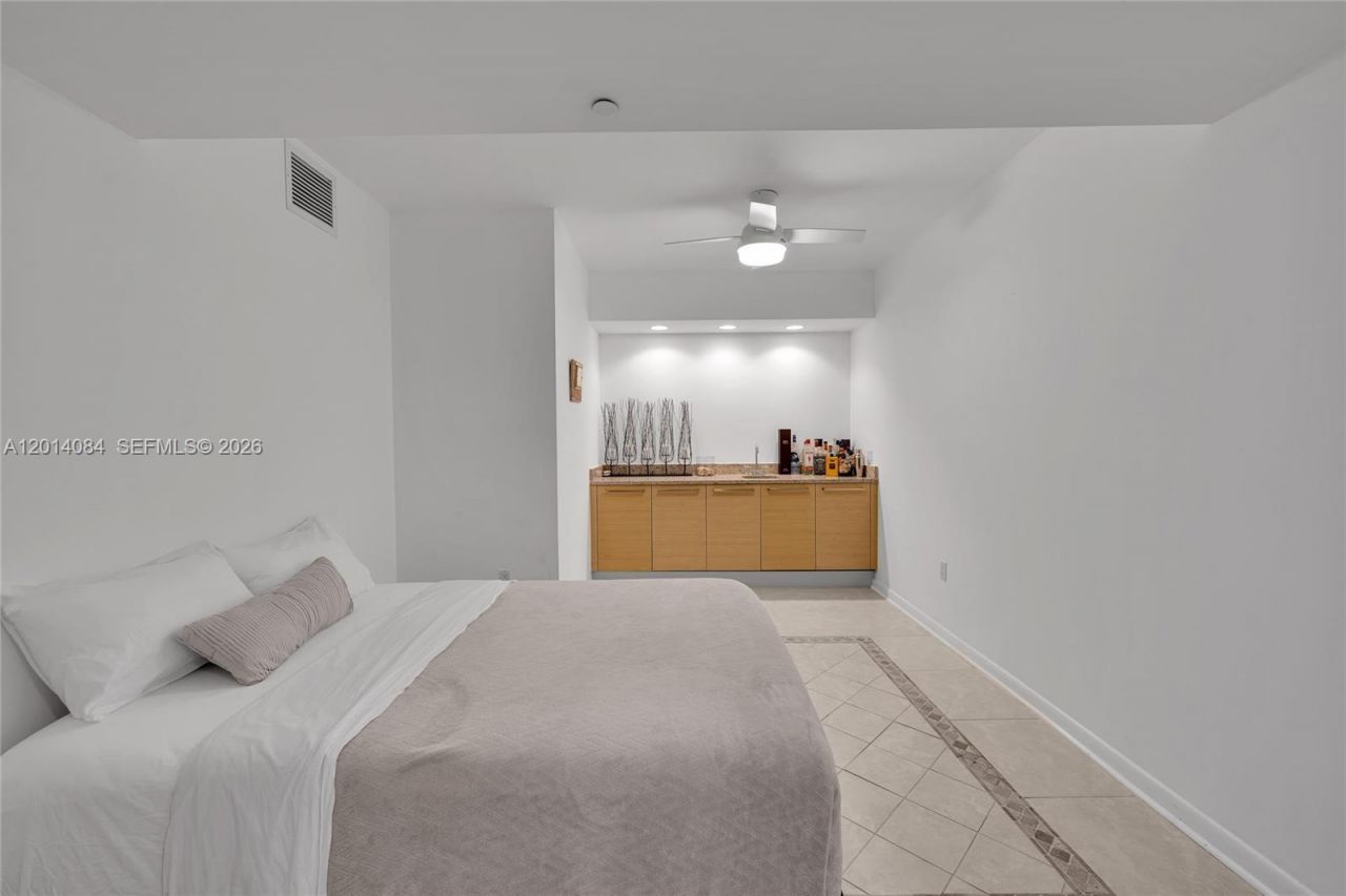 1830 S Ocean Dr , Unit 1703, Hallandale Beach, FL 33009 Photo
