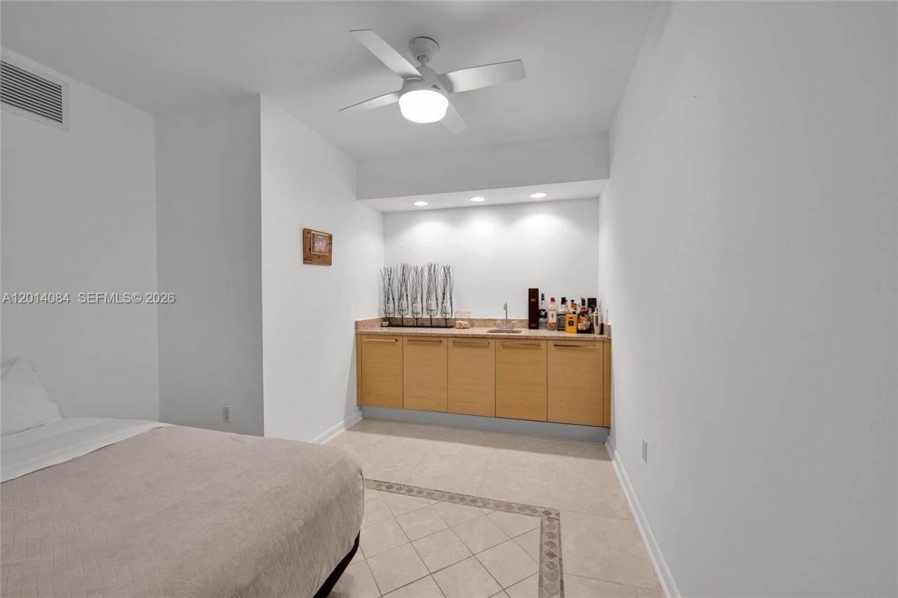 1830 S Ocean Dr , Unit 1703, Hallandale Beach, FL 33009 Photo