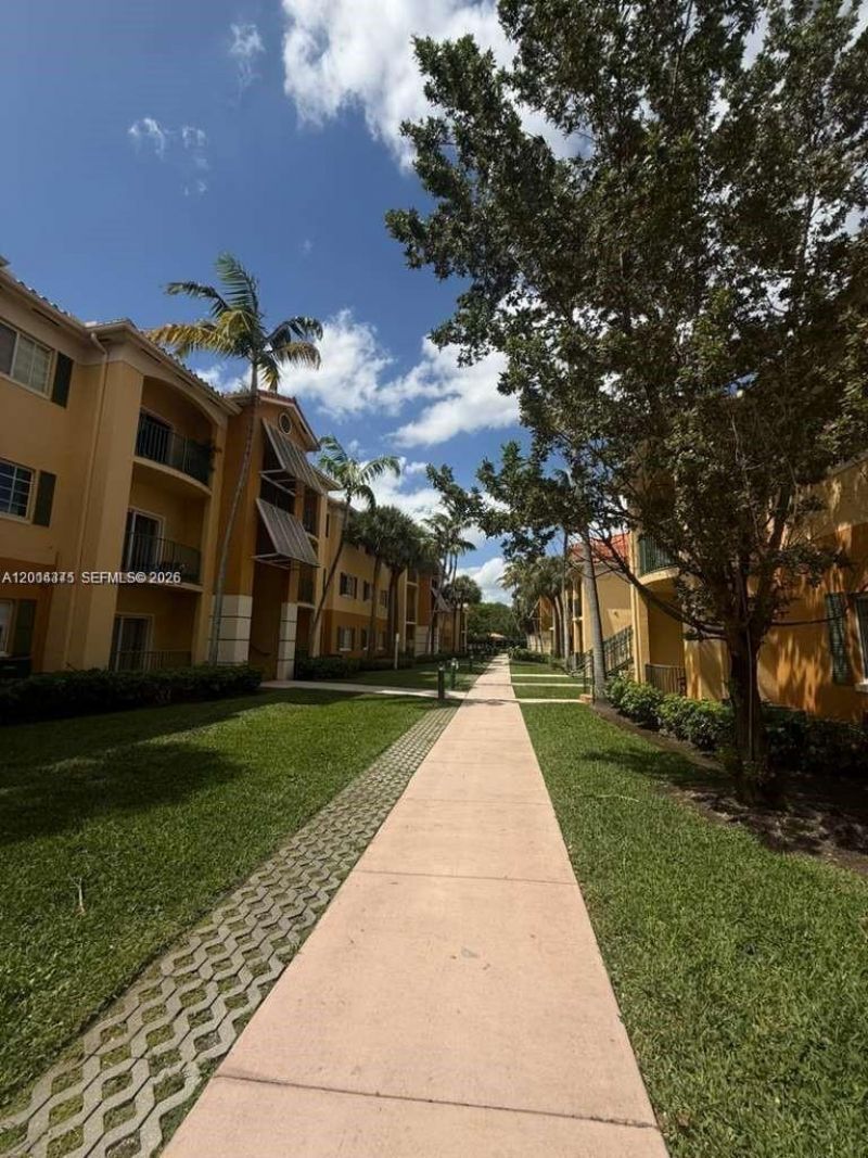7280 NW 114th Ave , Unit 201-8, Doral, FL 33178 Photo