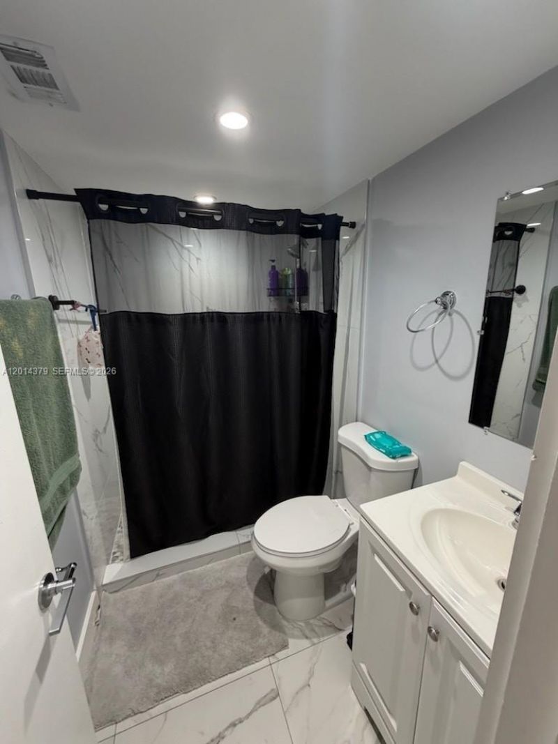 5033 NW 7th St, Unit 209, Miami, FL 33126 Photo