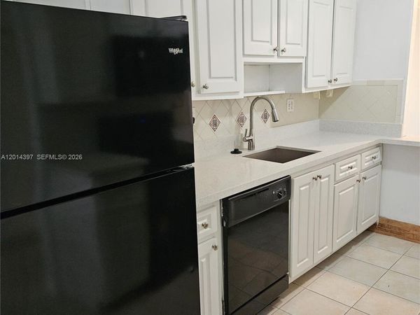 3070 NW 48th Ter , Unit 104, Lauderdale Lakes, FL 33313