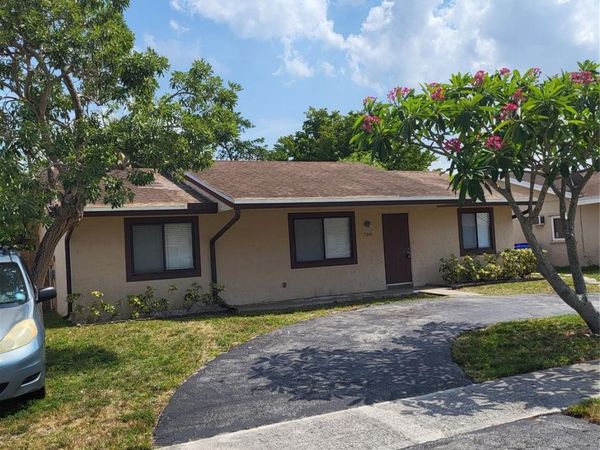 7816 SW 7th Place, North Lauderdale, FL 33068