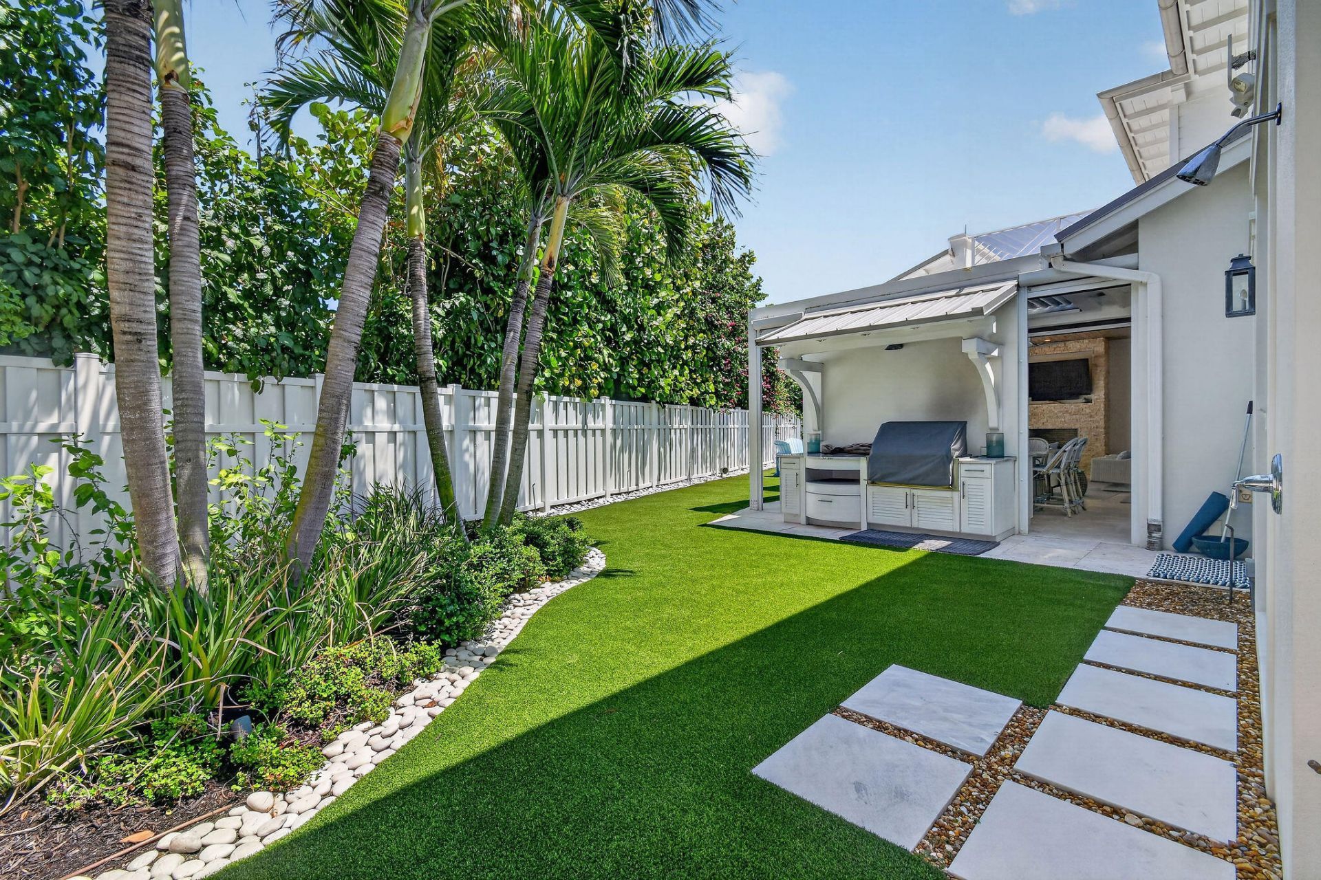 59 Colony Road, Jupiter Inlet Colony, FL 33469 Photo