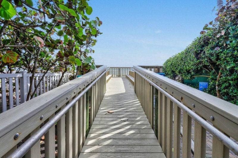 59 Colony Road, Jupiter Inlet Colony, FL 33469 Photo