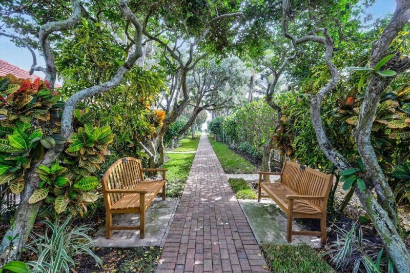 59 Colony Road, Jupiter Inlet Colony, FL 33469 Photo
