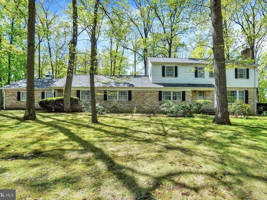24 Springwood Avenue , Stewartstown, PA 17363 Main Photo
