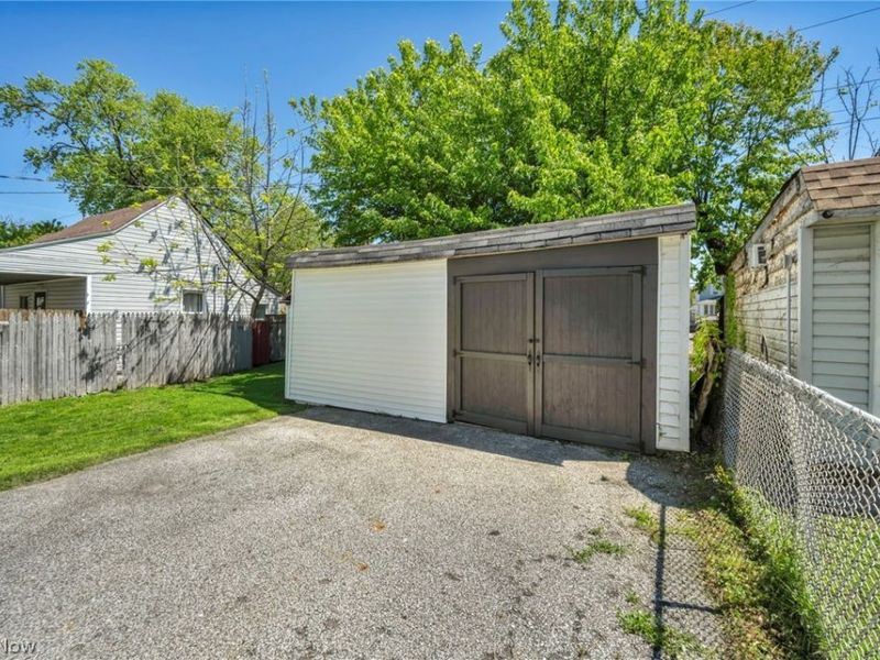 2153 W 106th Street, Cleveland, OH 44102 Photo 34