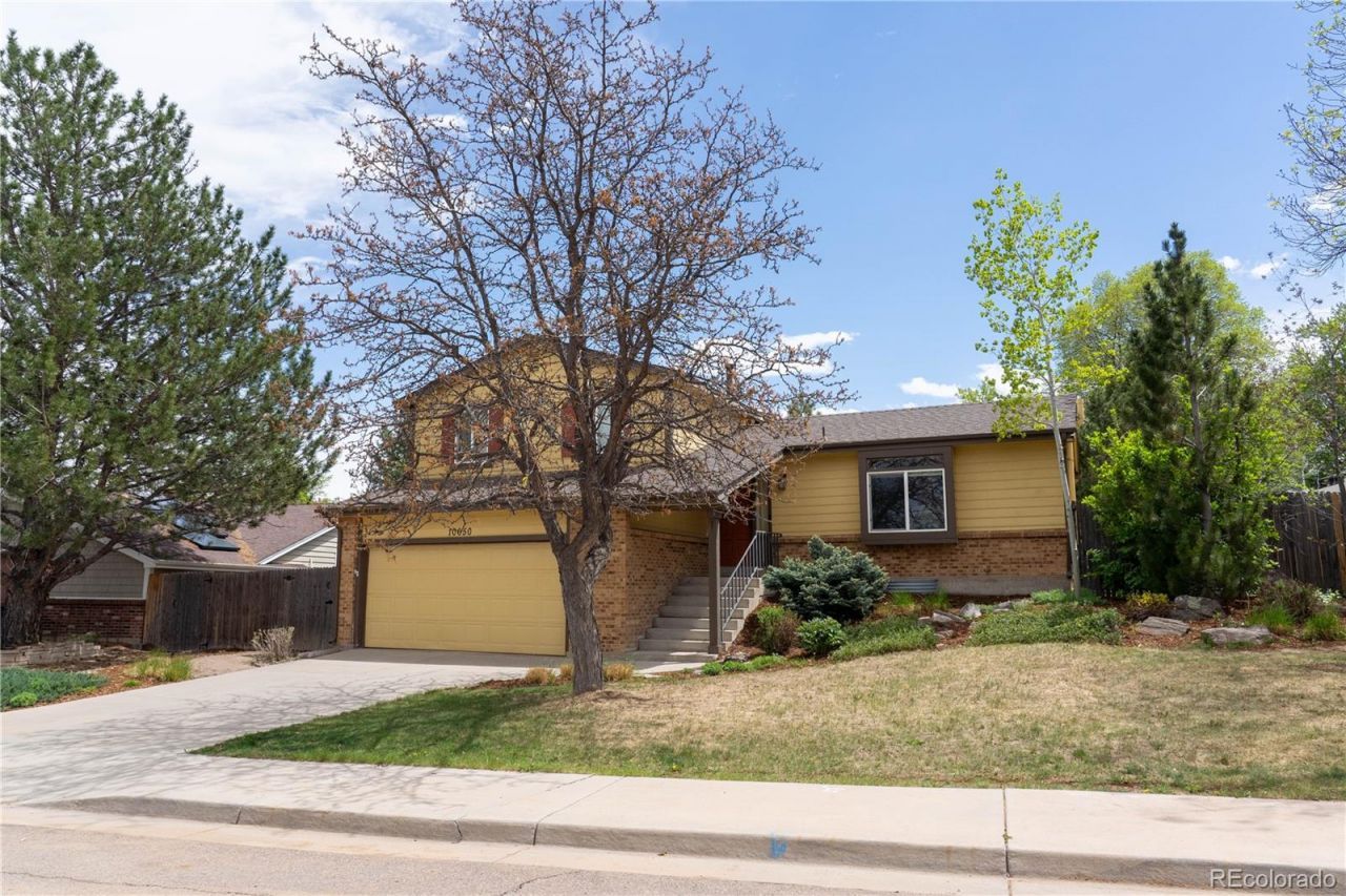 10650 W Berry Drive, Littleton, CO 80127 Main Photo
