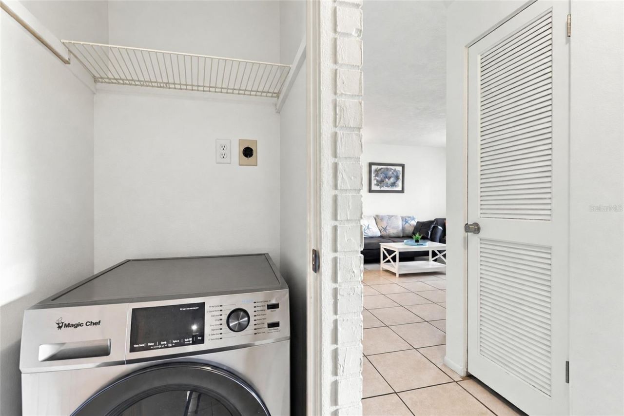 4001 Groveland Avenue, Sarasota, FL 34231 Photo