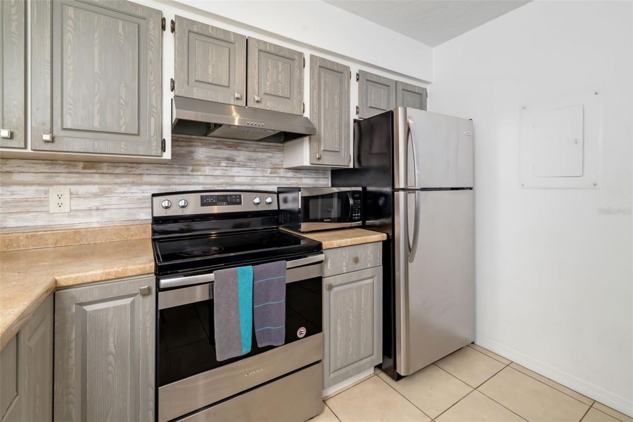 4001 Groveland Avenue, Sarasota, FL 34231 Photo