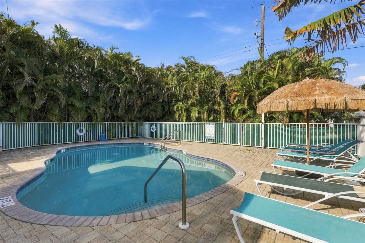 4001 Groveland Avenue, Sarasota, FL 34231 Photo