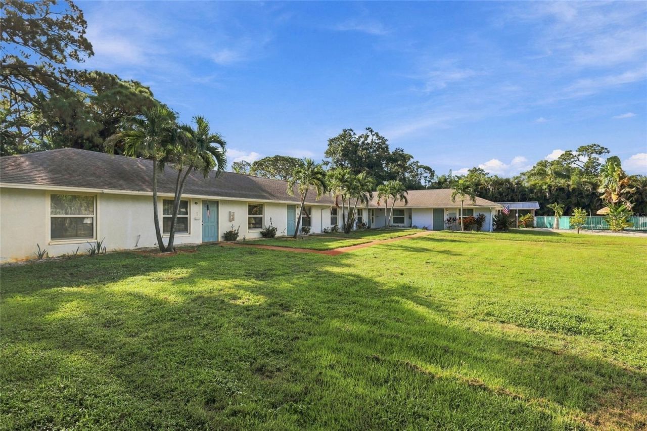 4001 Groveland Avenue, Sarasota, FL 34231 Photo