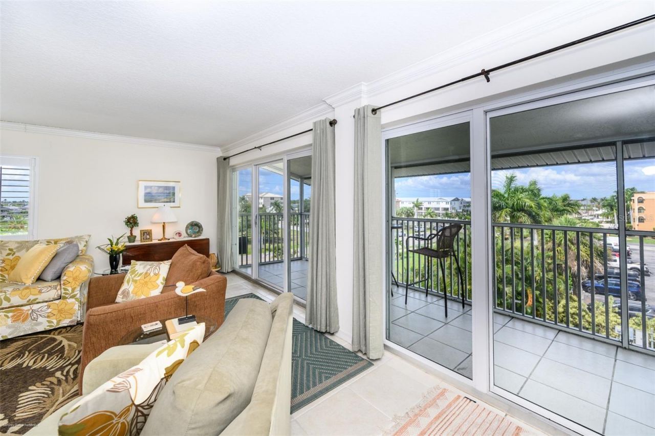 1477 Park Beach Circle, Unit 33, Punta Gorda, FL 33950 Photo