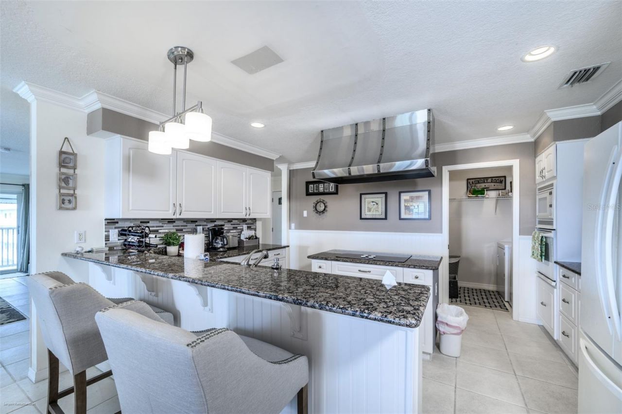 1477 Park Beach Circle, Unit 33, Punta Gorda, FL 33950 Photo