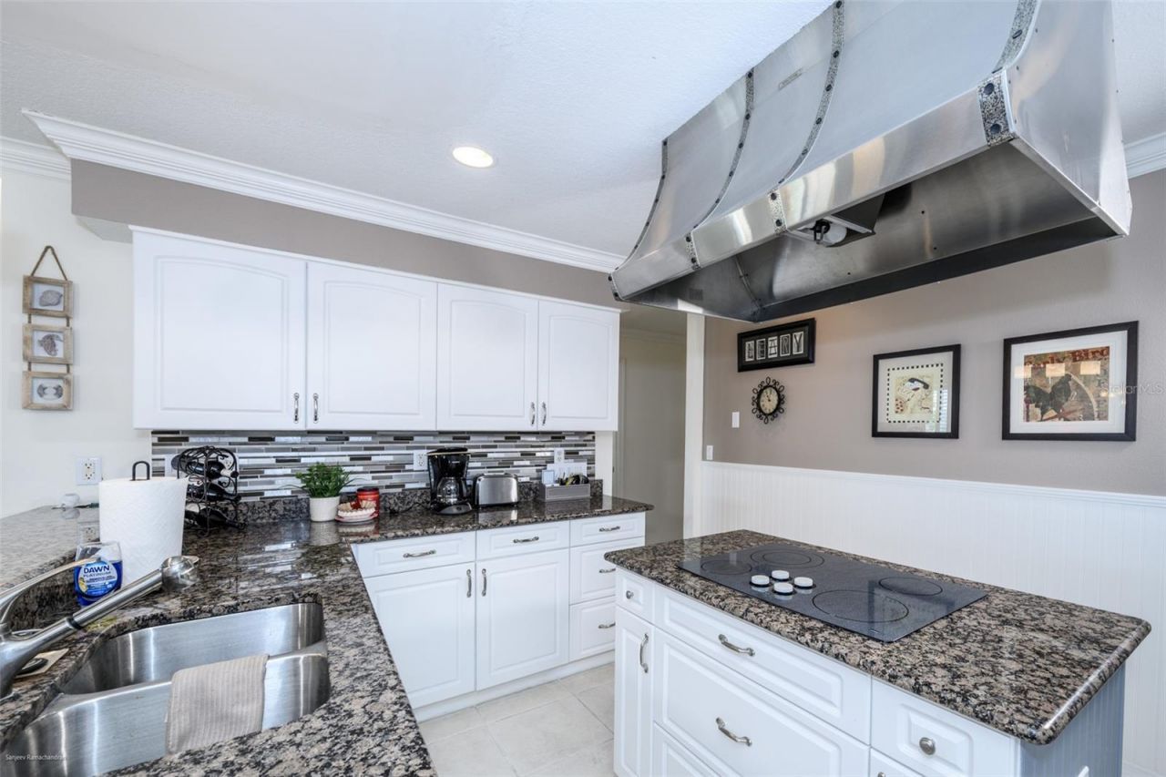 1477 Park Beach Circle, Unit 33, Punta Gorda, FL 33950 Photo