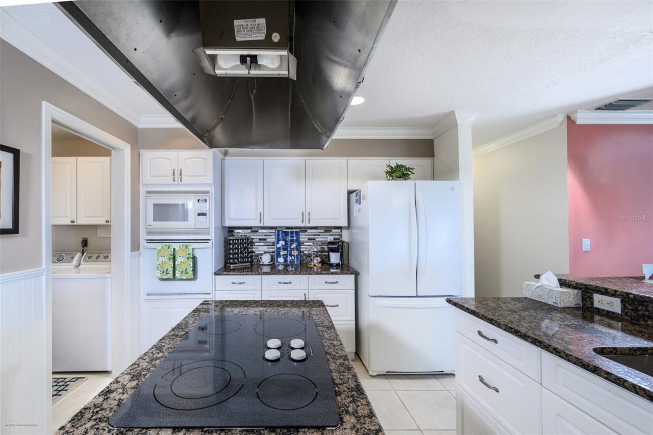 1477 Park Beach Circle, Unit 33, Punta Gorda, FL 33950 Photo