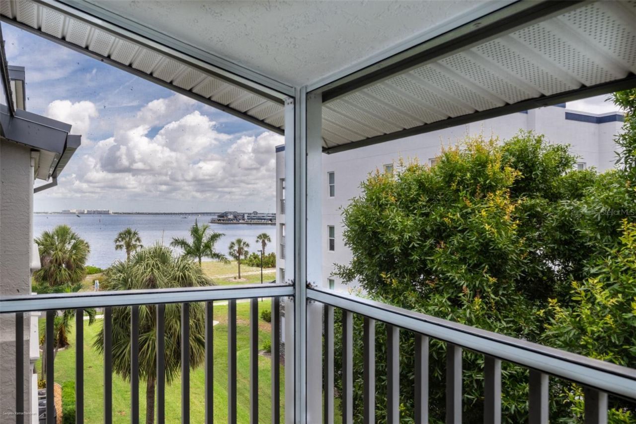 1477 Park Beach Circle, Unit 33, Punta Gorda, FL 33950 Photo