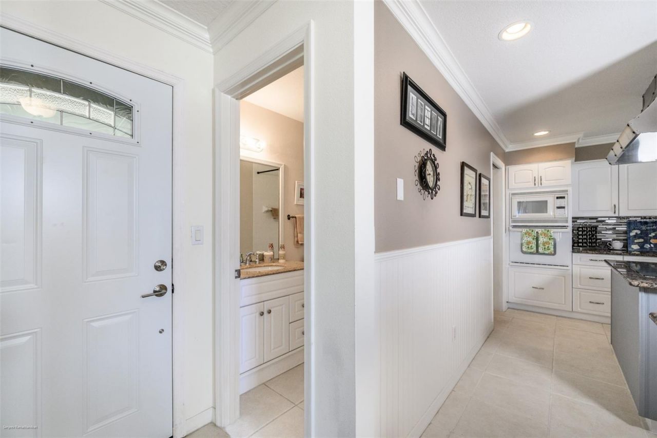 1477 Park Beach Circle, Unit 33, Punta Gorda, FL 33950 Photo
