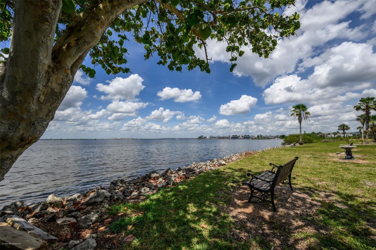 1477 Park Beach Circle, Unit 33, Punta Gorda, FL 33950 Photo