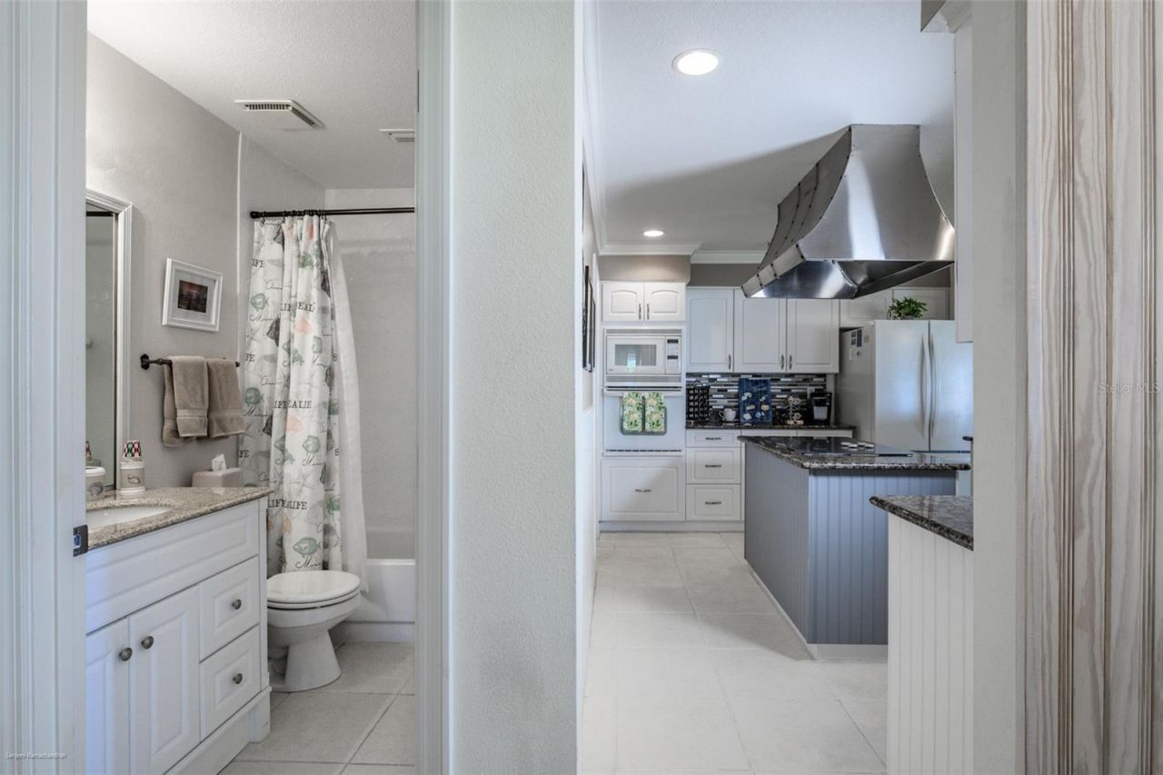 1477 Park Beach Circle, Unit 33, Punta Gorda, FL 33950 Photo