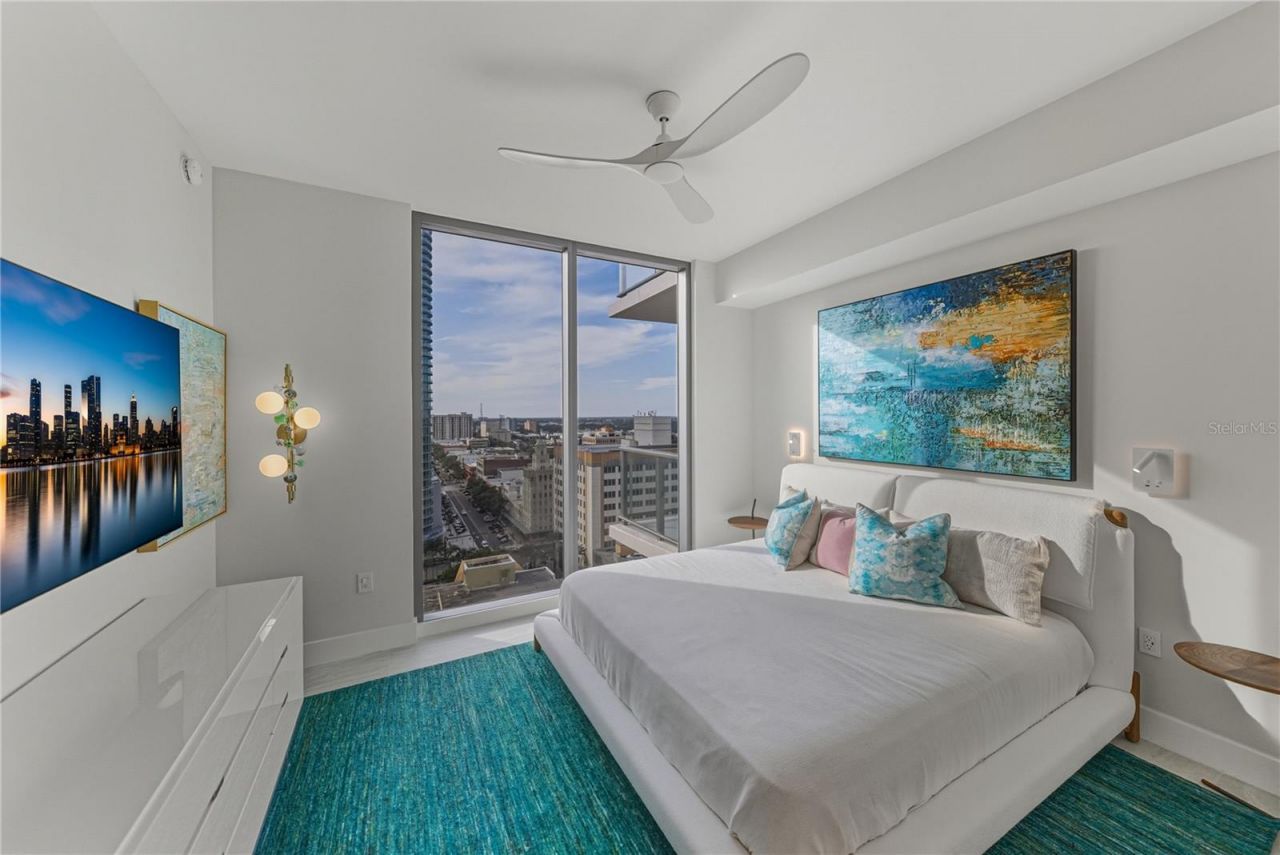 275 1st Avenue S, Unit 1701, Saint Petersburg, FL 33701 Photo