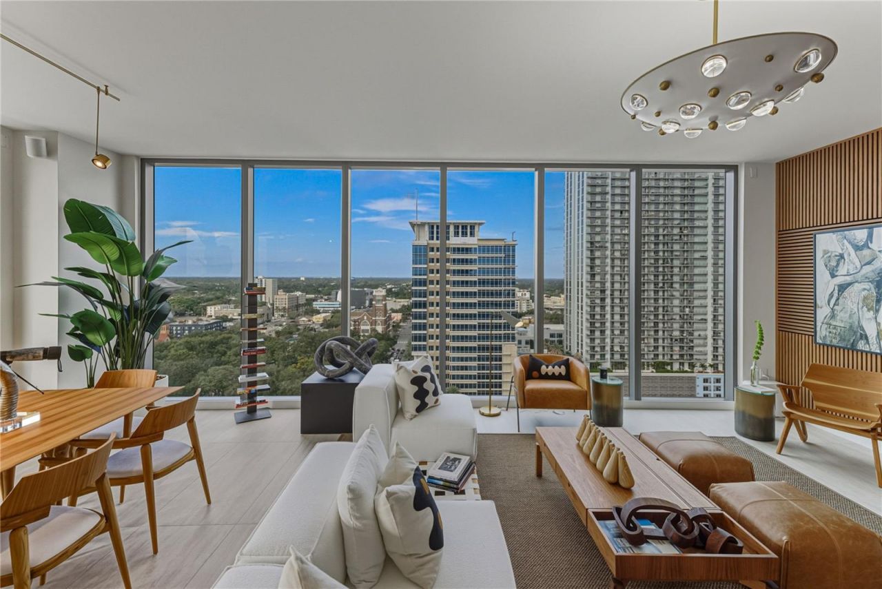 275 1st Avenue S, Unit 1701, Saint Petersburg, FL 33701 Photo