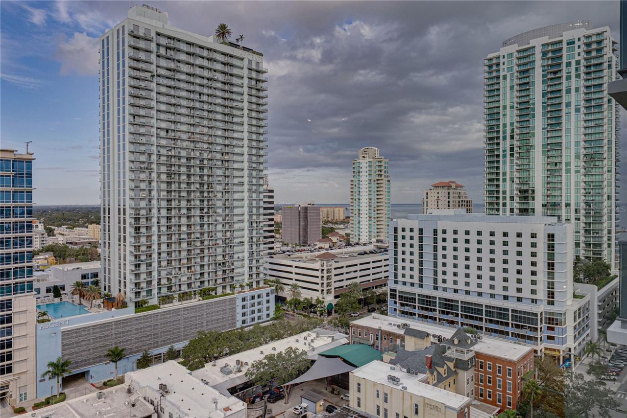 275 1st Avenue S, Unit 1701, Saint Petersburg, FL 33701 Photo