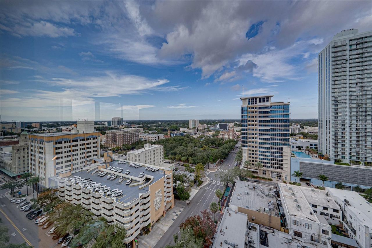 275 1st Avenue S, Unit 1701, Saint Petersburg, FL 33701 Photo