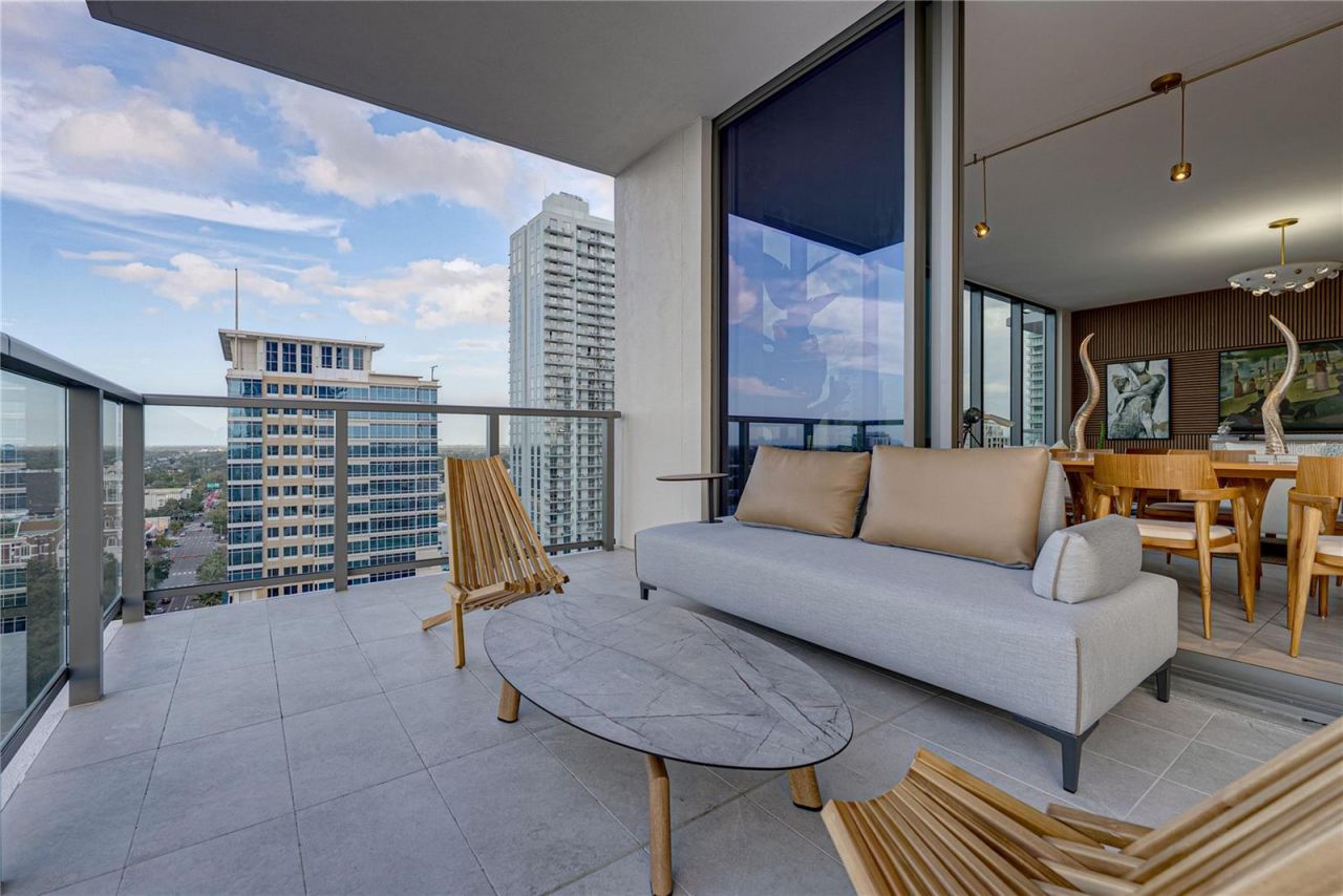 275 1st Avenue S, Unit 1701, Saint Petersburg, FL 33701 Photo