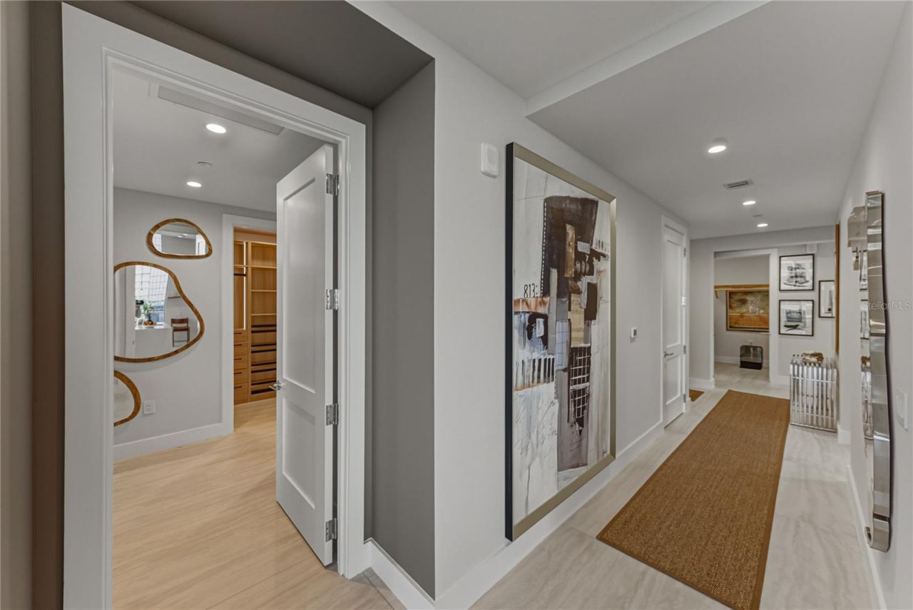275 1st Avenue S, Unit 1701, Saint Petersburg, FL 33701 Photo