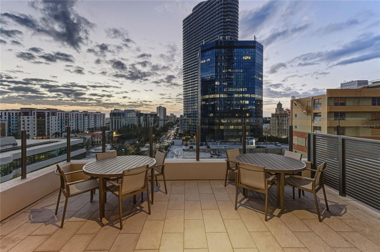 275 1st Avenue S, Unit 1701, Saint Petersburg, FL 33701 Photo