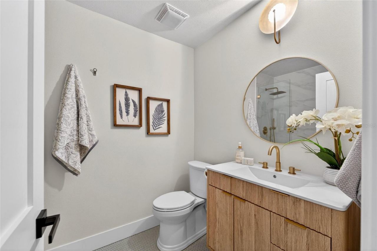 2575 Granada Circle E, Saint Petersburg, FL 33712 Photo