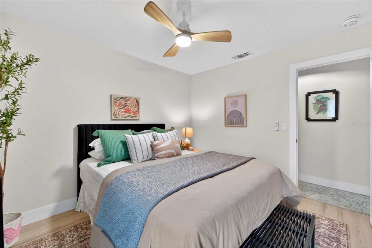 2575 Granada Circle E, Saint Petersburg, FL 33712 Photo