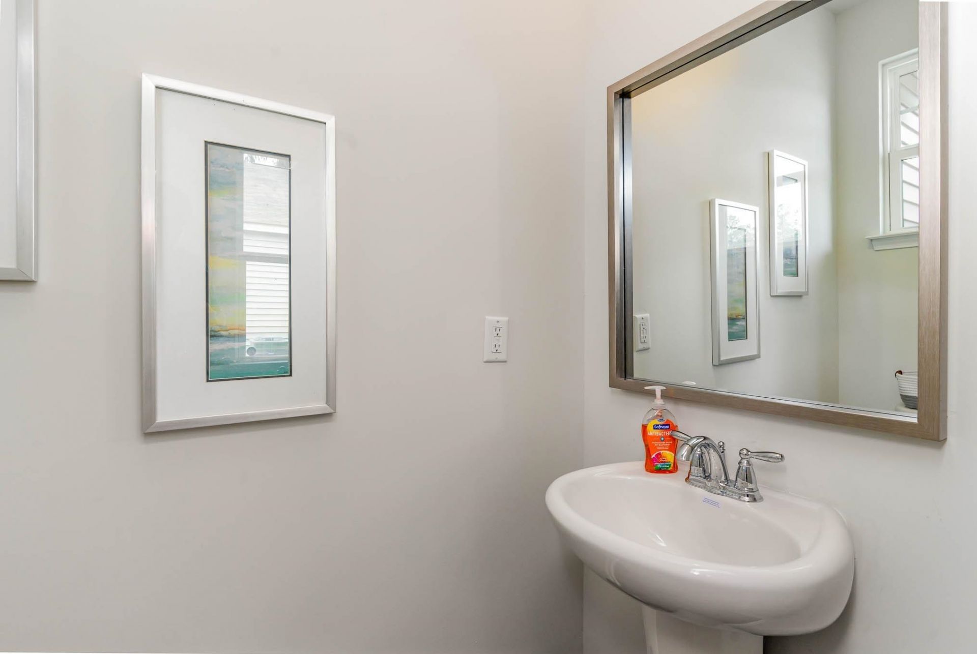 129 Homestead Way  Photo 4