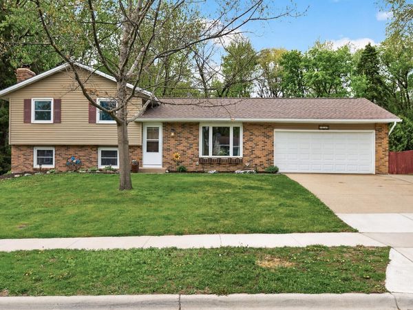 6839 133rd Street W, Apple Valley, MN 55124