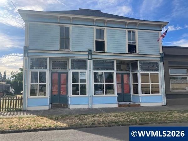 3569 3rd St, Hubbard, OR 97032