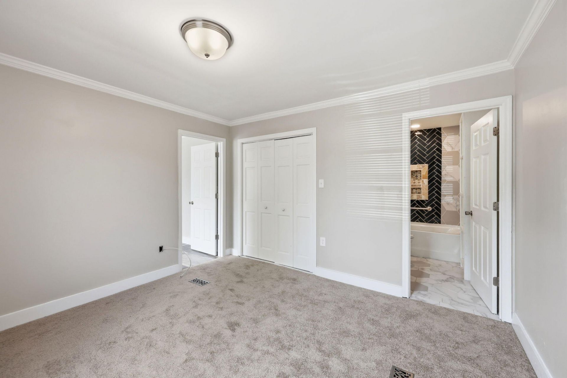 2016 Spruce Boulevard Photo 16