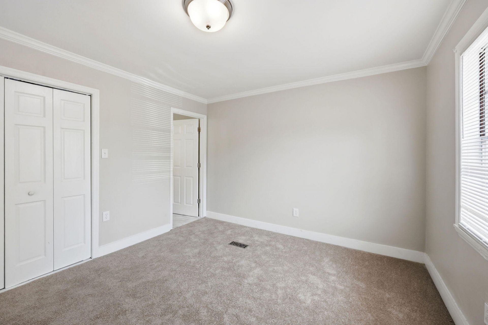 2016 Spruce Boulevard Photo 17