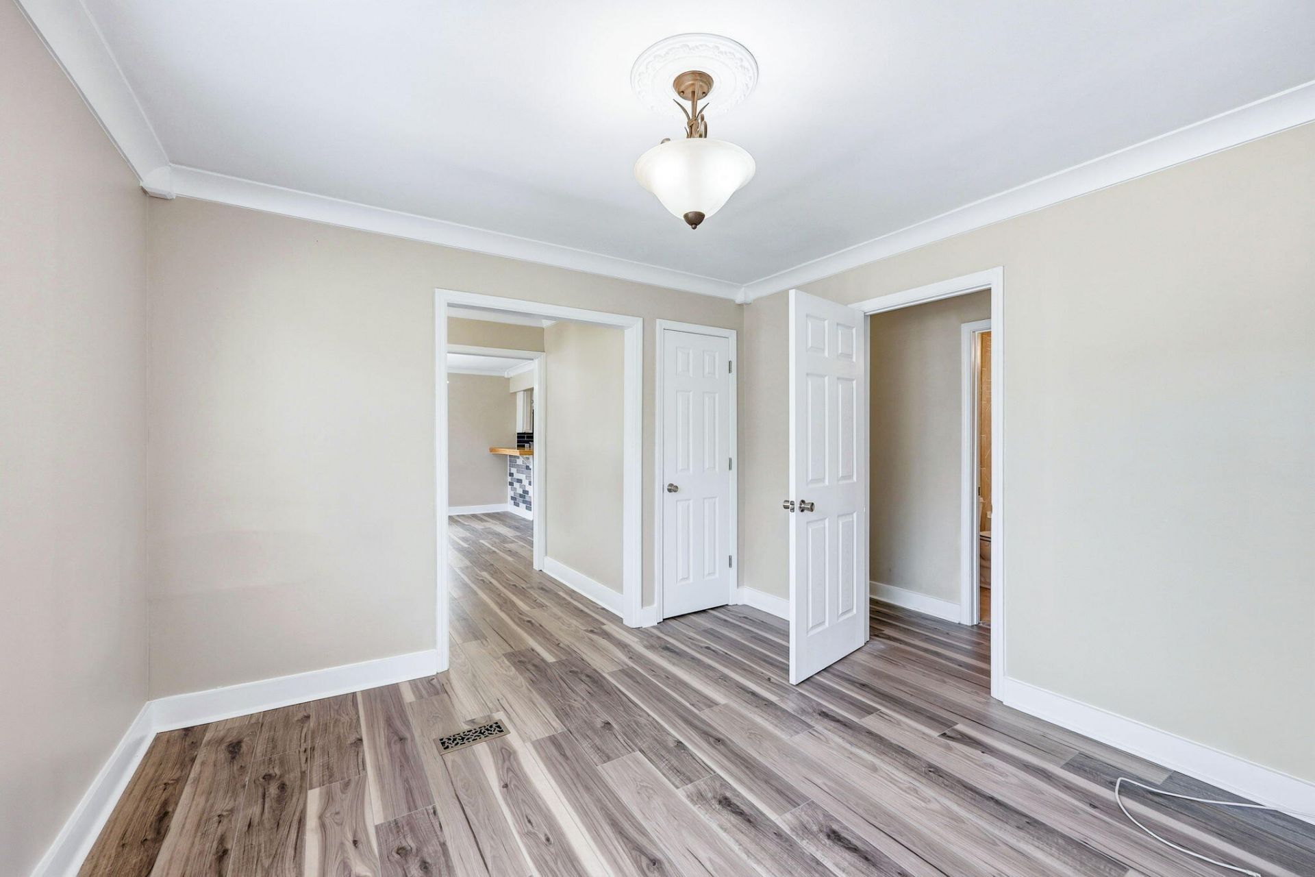 2016 Spruce Boulevard Photo 20
