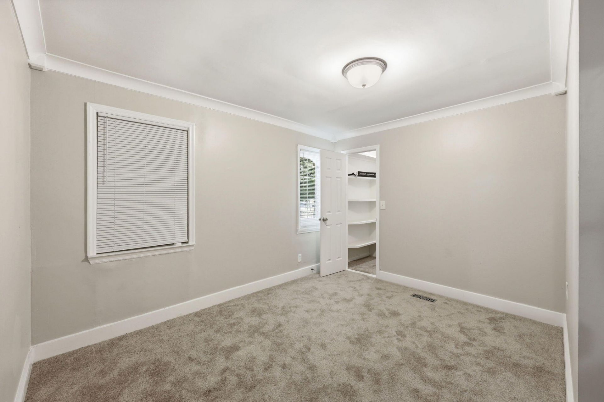 2016 Spruce Boulevard Photo 24