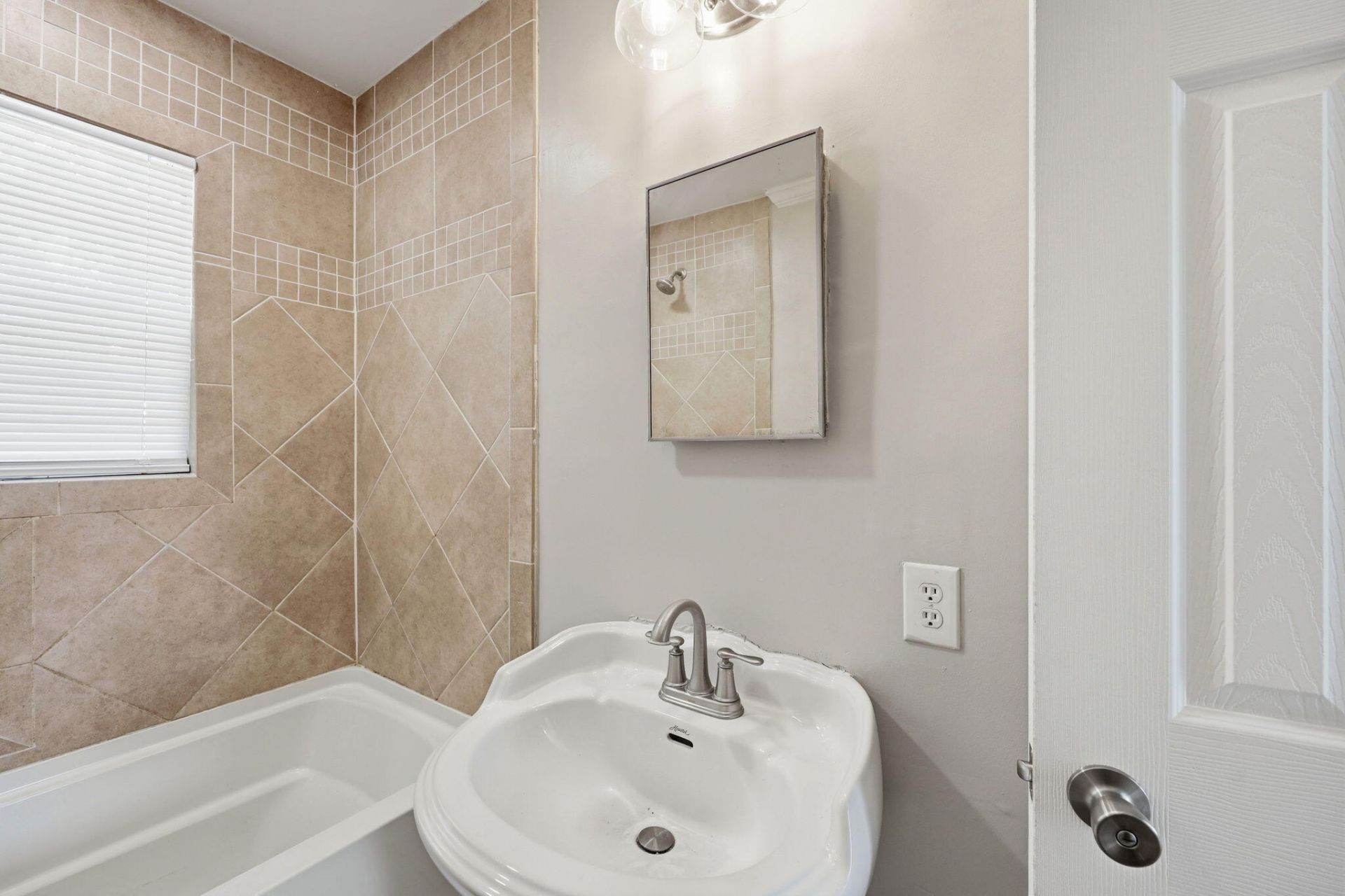 2016 Spruce Boulevard Photo 26