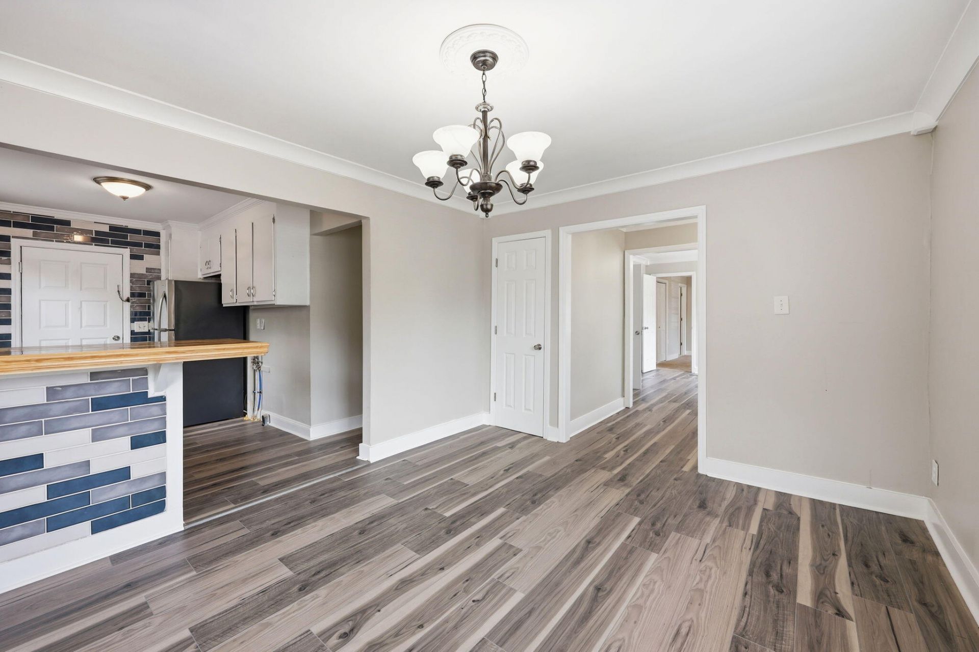 2016 Spruce Boulevard Photo 7