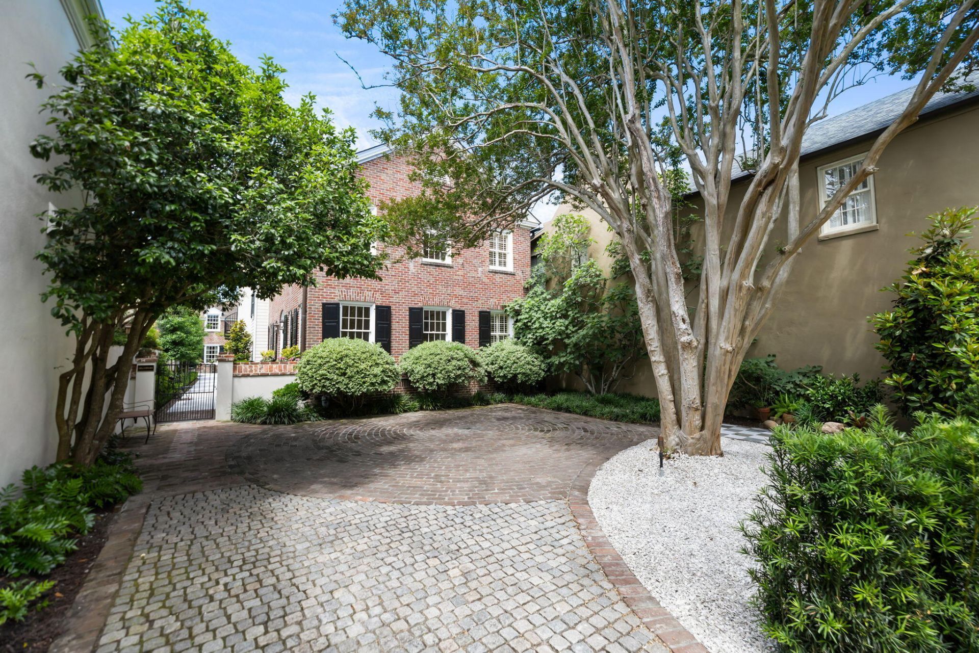 63 King Street Photo 1