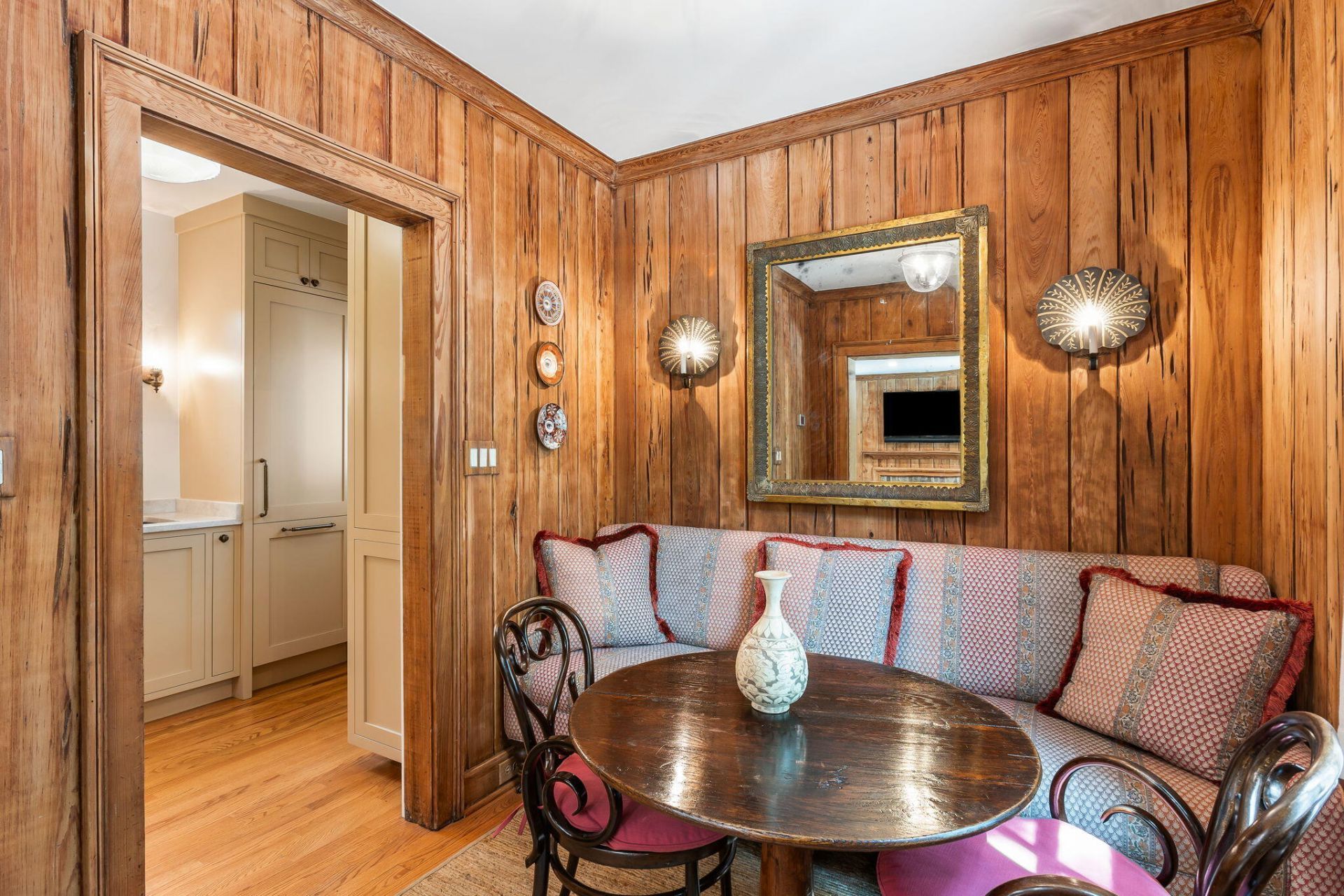 63 King Street Photo 12