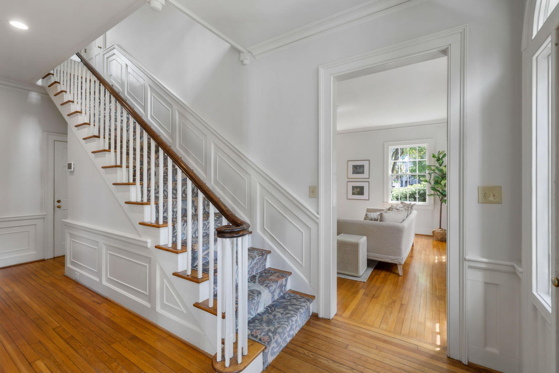 63 King Street Photo 3