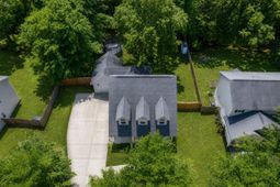 1552 Keswick Drive photo 4