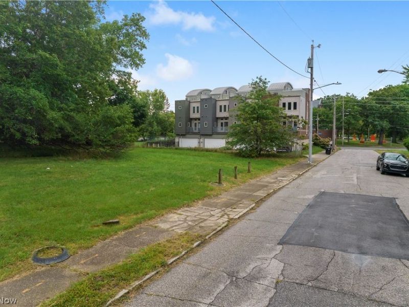 10217 Superior Avenue, Cleveland, OH 44106 Photo 20