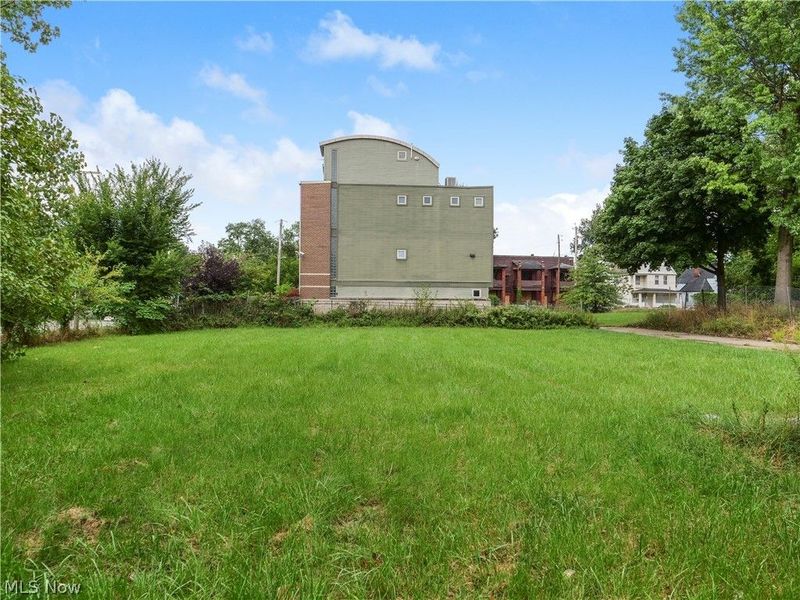 10217 Superior Avenue, Cleveland, OH 44106 Photo 24