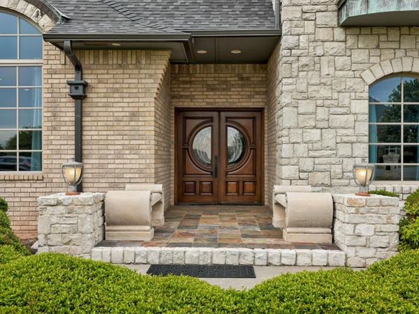 320 Lysbeth Court, Goldsby, OK 73093