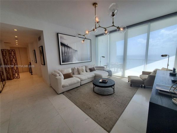16901 Collins Ave, Unit 1404, Sunny Isles Beach, FL 33160